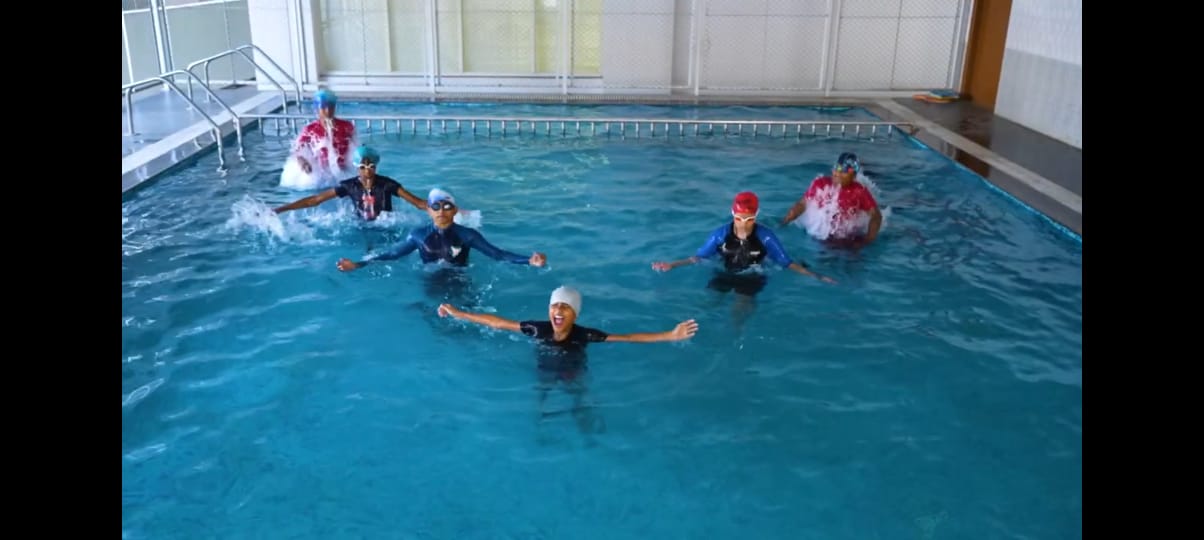SWIMMIMG CLASS
